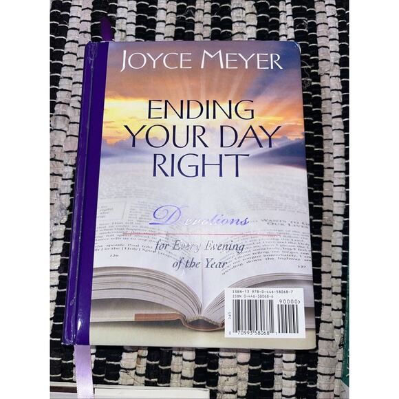 Joyce Meyer Book/Bible Bundle of 4‎ - Picture 7 of 12